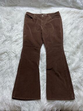 Levi’s 726 High-rise Flare Corduroy Women's Pants in Fondue Fudge